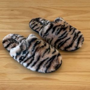 Victoria’s secret slippers